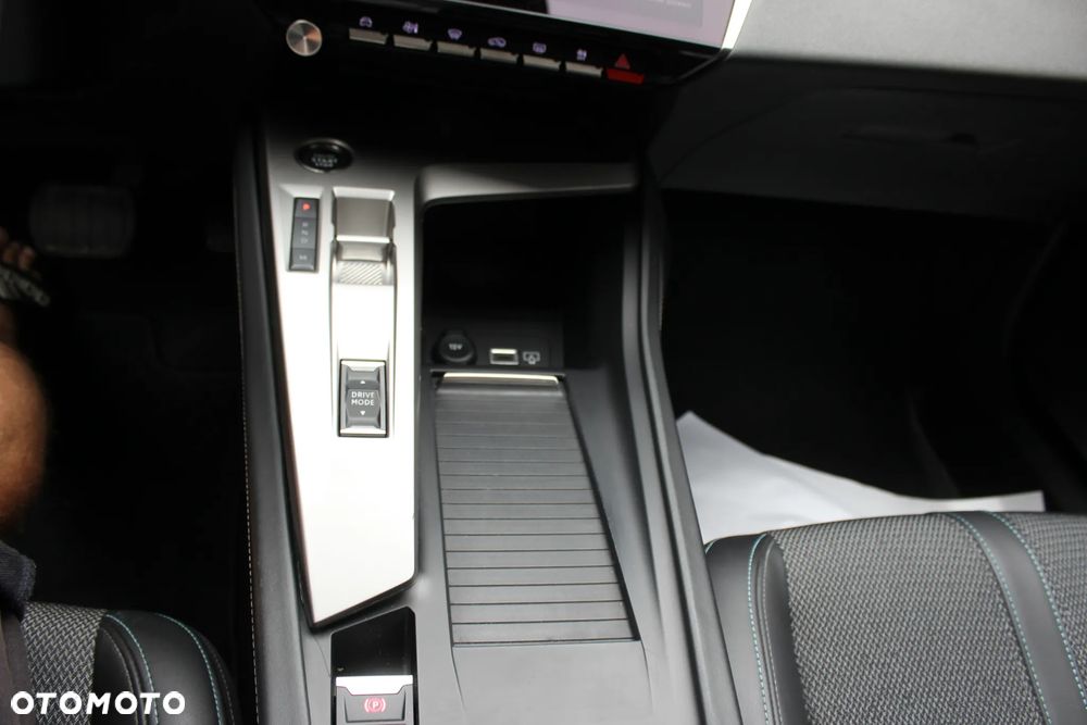 Peugeot 308 1.5 BlueHDi Active S&S EAT6 - 37