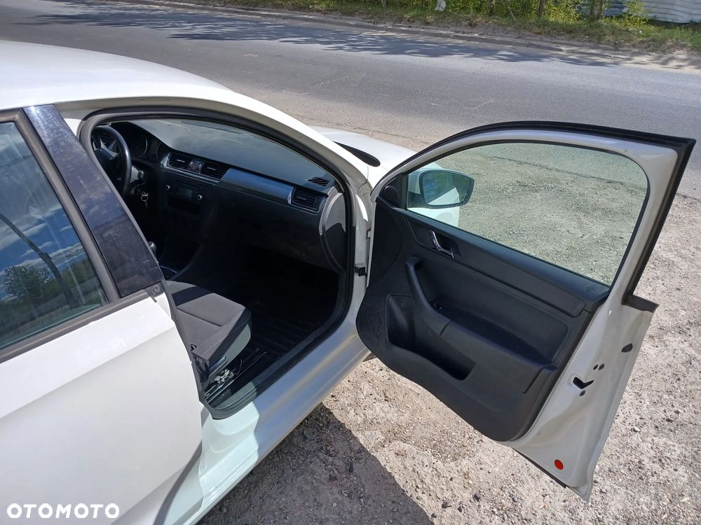 Skoda RAPID Spb 1.2 Ambition - 11