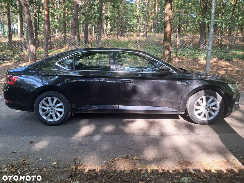 Skoda Superb 1.5 TSI Ambition - 10