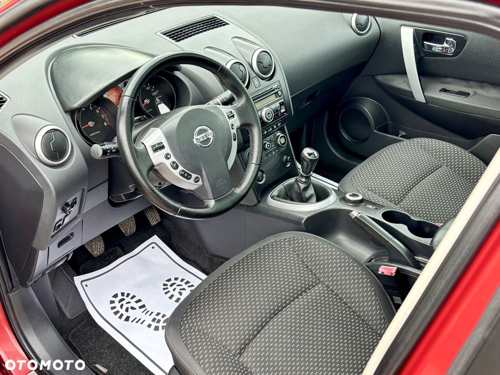 Nissan Qashqai 2.0 4x4 visia - 22