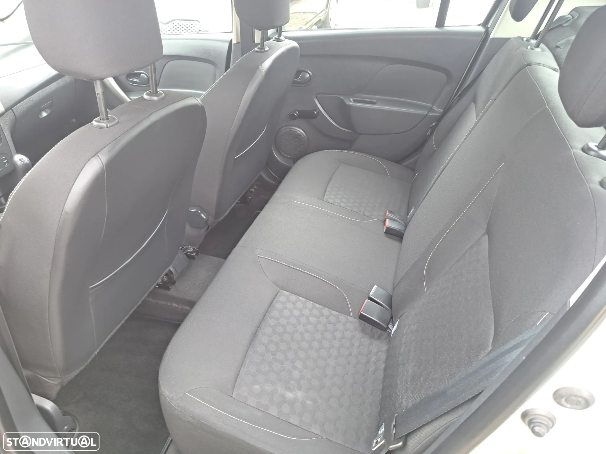 Dacia Logan 1.5 dCi Confort Business - 8