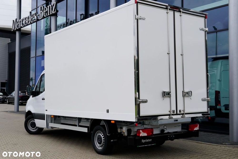 Mercedes-Benz Sprinter - 5