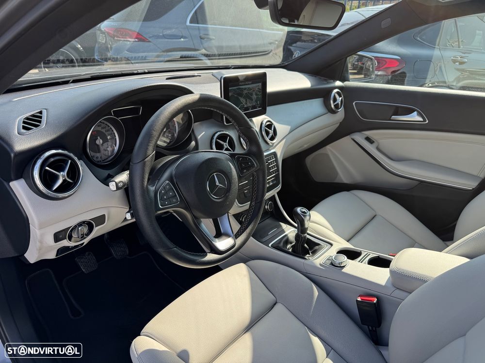 Mercedes-Benz GLA 180 d Urban - 10