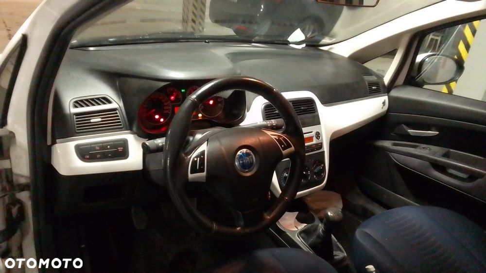Fiat Punto 1.2 8V - 4