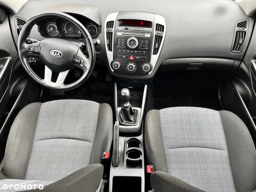 Kia Ceed 1.4 CVVT Attract - 18