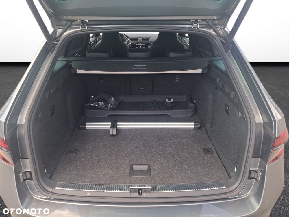 Skoda Superb 2.0 TDI SCR Sportline DSG - 27