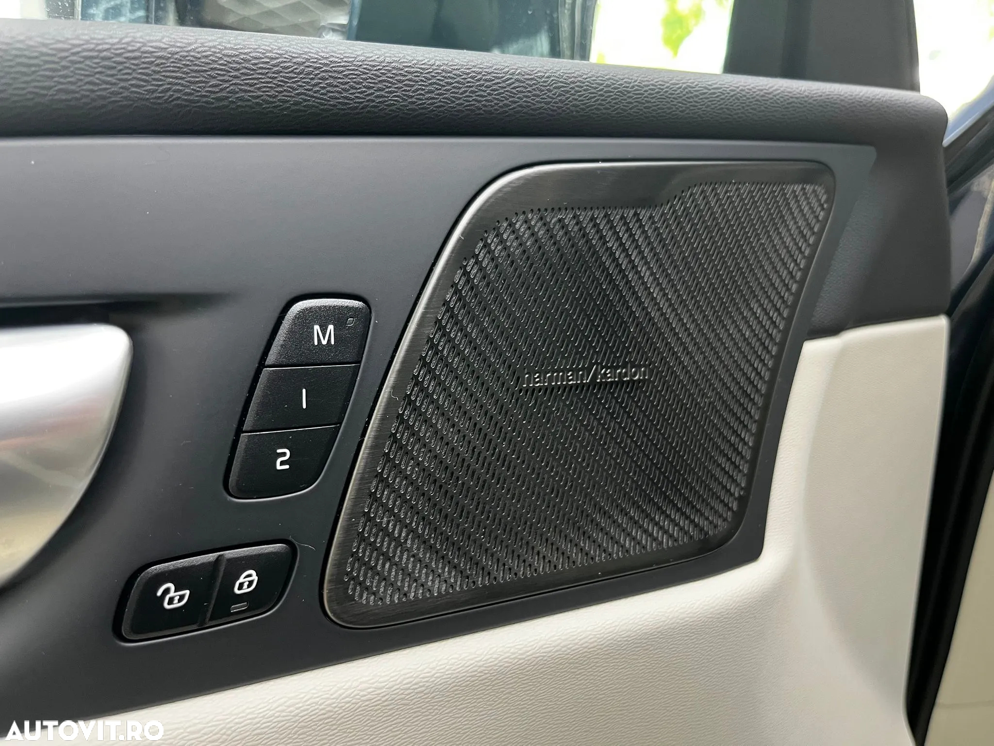 Volvo XC 60 B5 MHEV AT8 AWD Inscription - 26