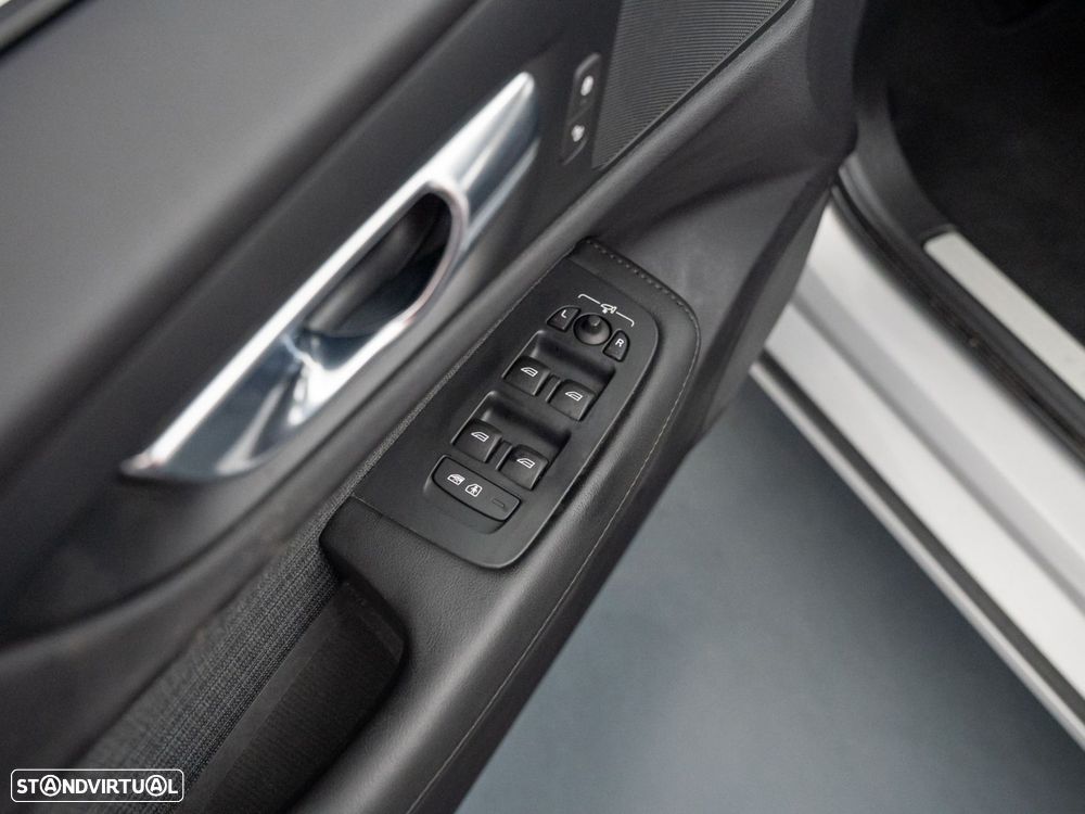 Volvo V60 2.0 T6 AWD TE Core - 19