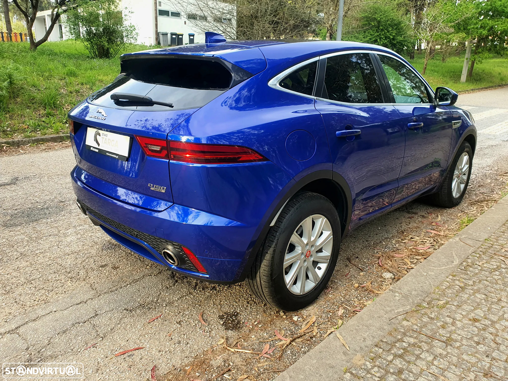 Jaguar E-Pace 2.0 i4D R-Dynamic HSE AWD Aut. - 8