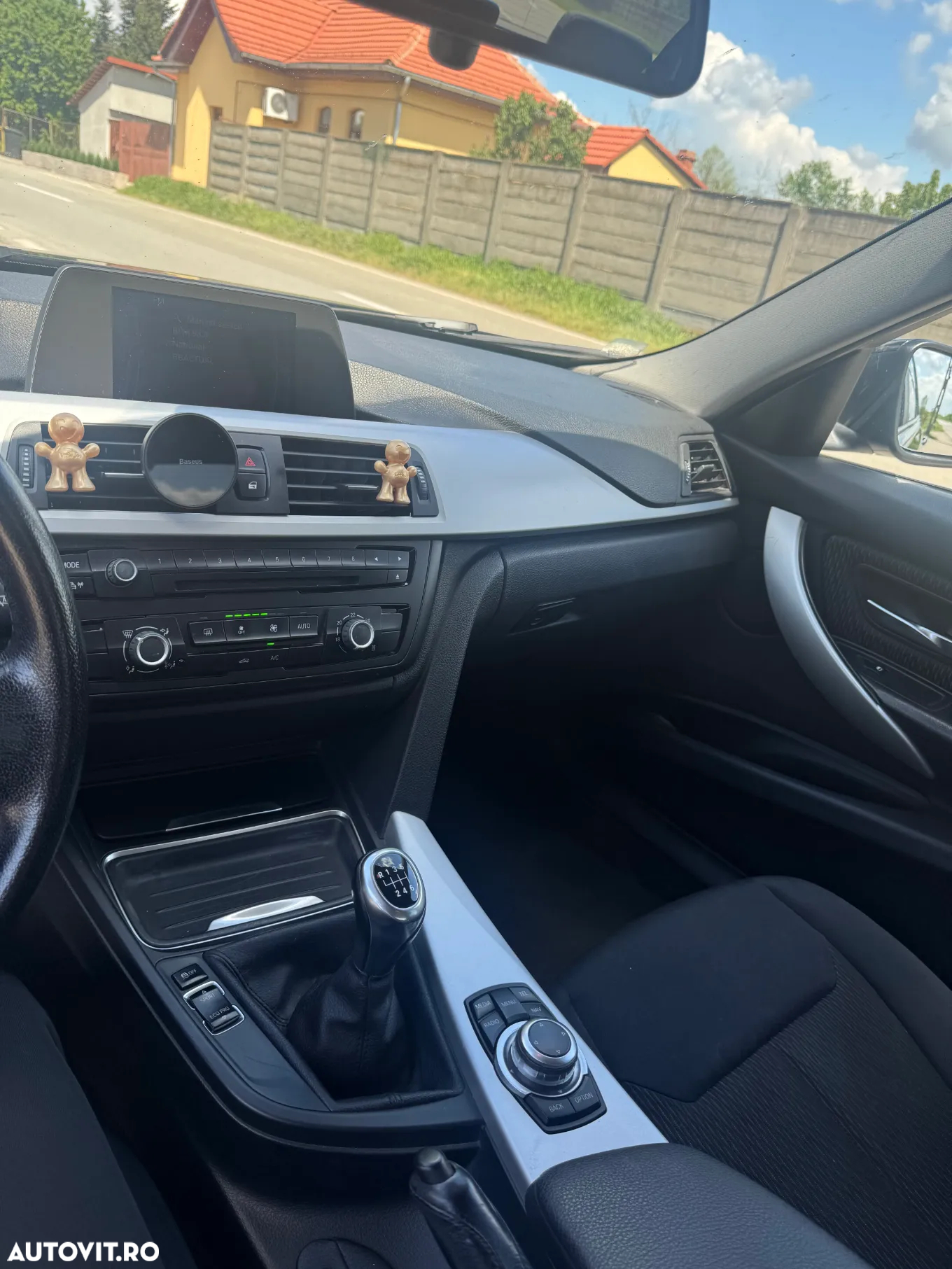 BMW Seria 3 318d - 6