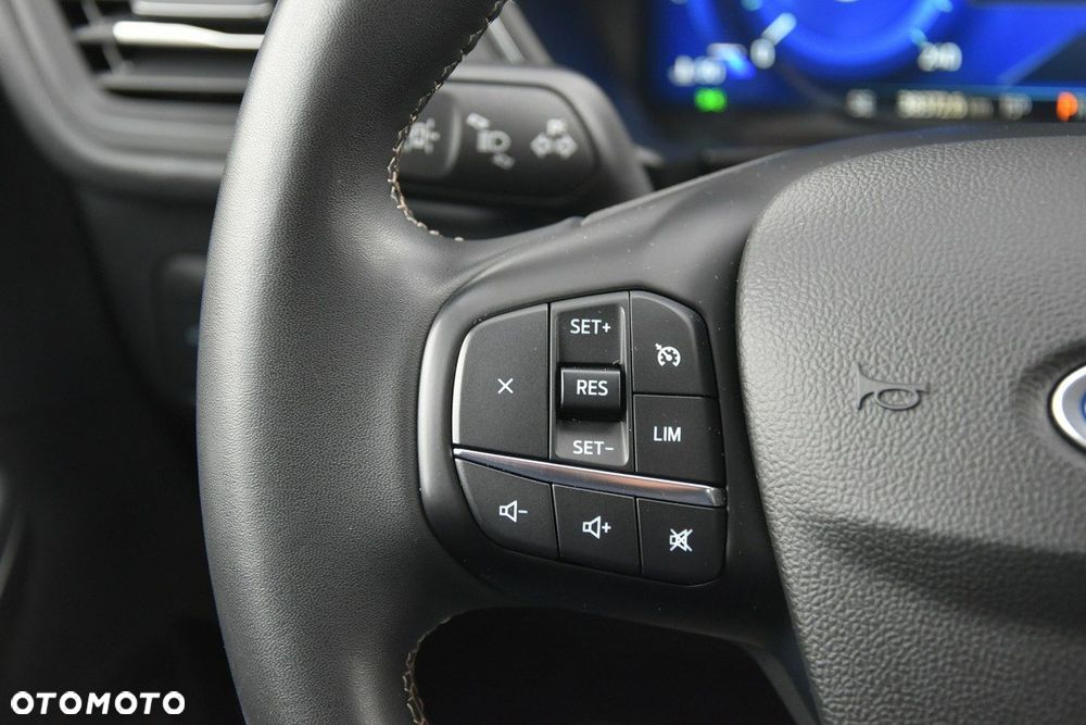Ford Kuga - 26