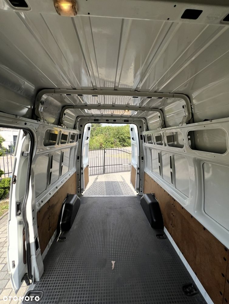 Ford Transit - 13