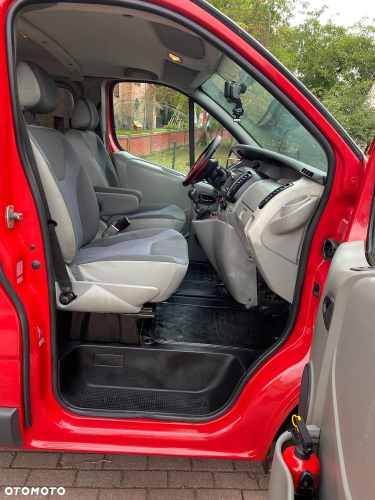 Opel Vivaro - 10