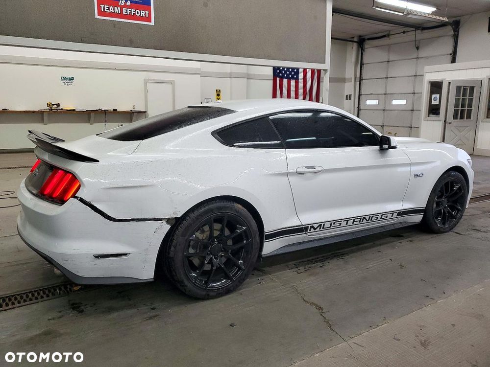 Ford Mustang 5.0 Ti-VCT V8 GT - 6