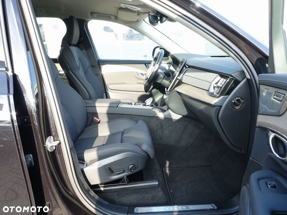 Volvo XC 90 T8 AWD Plus Dark - 11