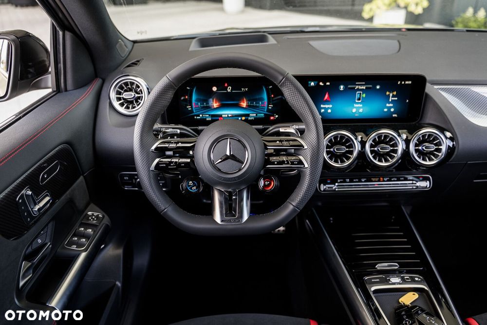 Mercedes-Benz GLA - 22