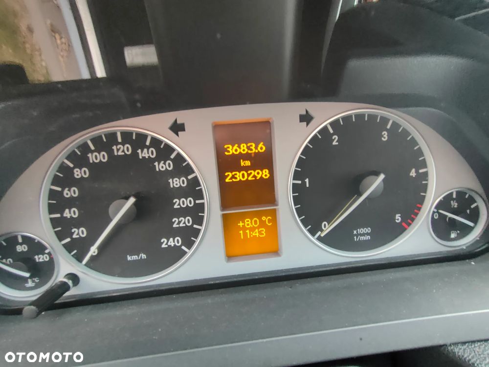 Mercedes-Benz Klasa B 200 CDI Autotronic - 11