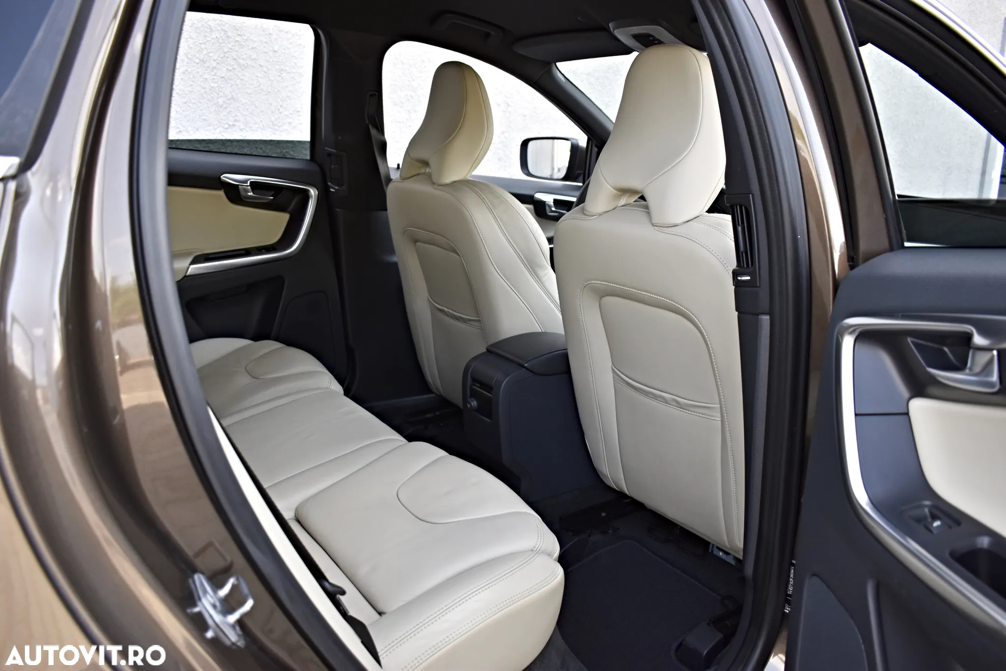 Volvo XC 60 D4 Geartronic Summum - 10