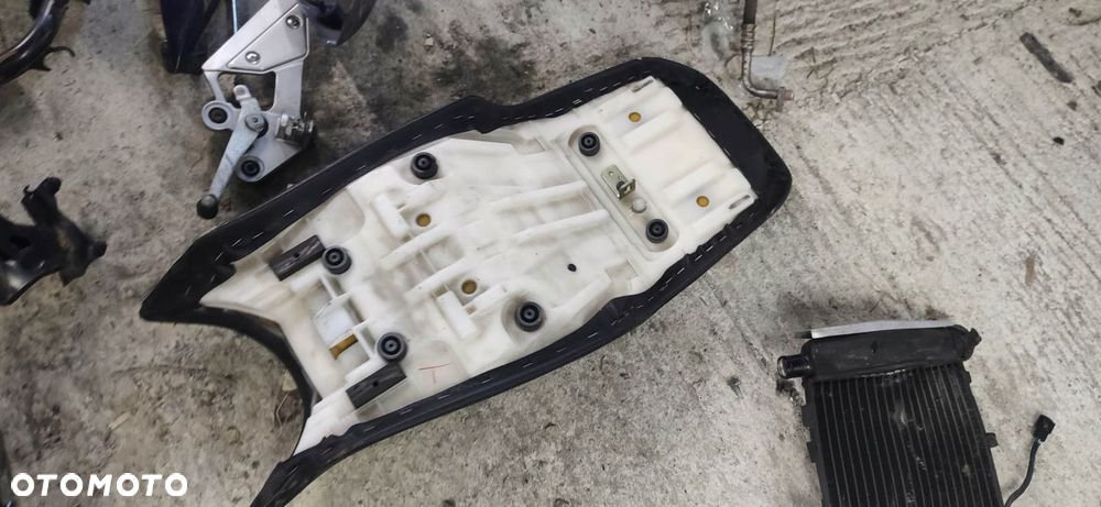 EU KANAPA FOTEL SIEDZENIE YAMAHA FAZER FZ6 04-09 - 3