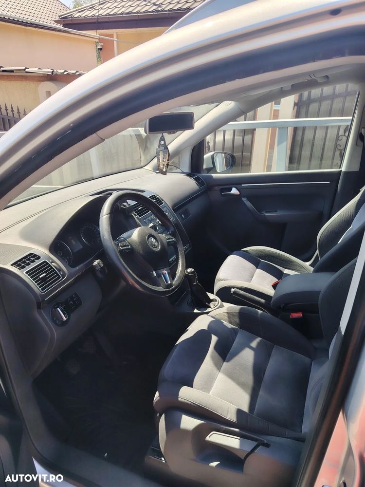 Volkswagen Touran Cross 2.0 TDI - 1