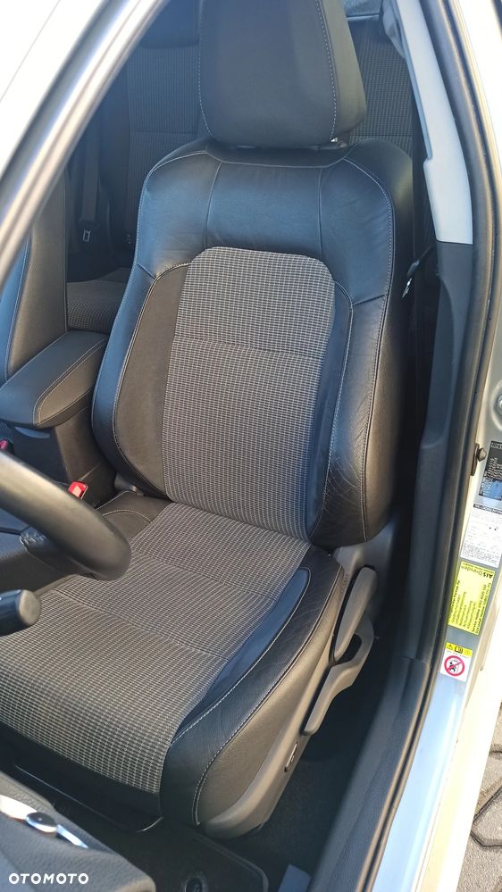 Toyota Auris - 10