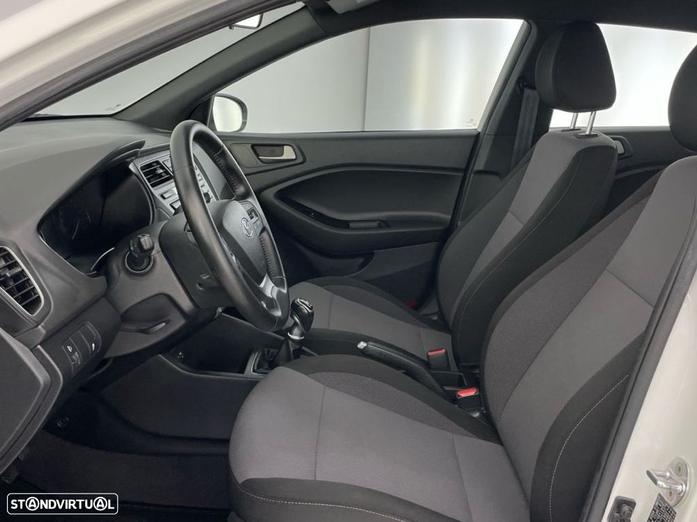 Hyundai i20 1.1 CRDi Access - 11