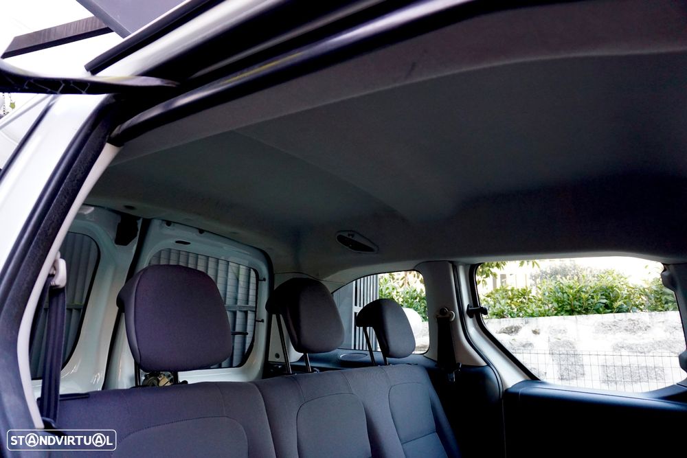 Citroën Berlingo 1.6 HDI First - 12