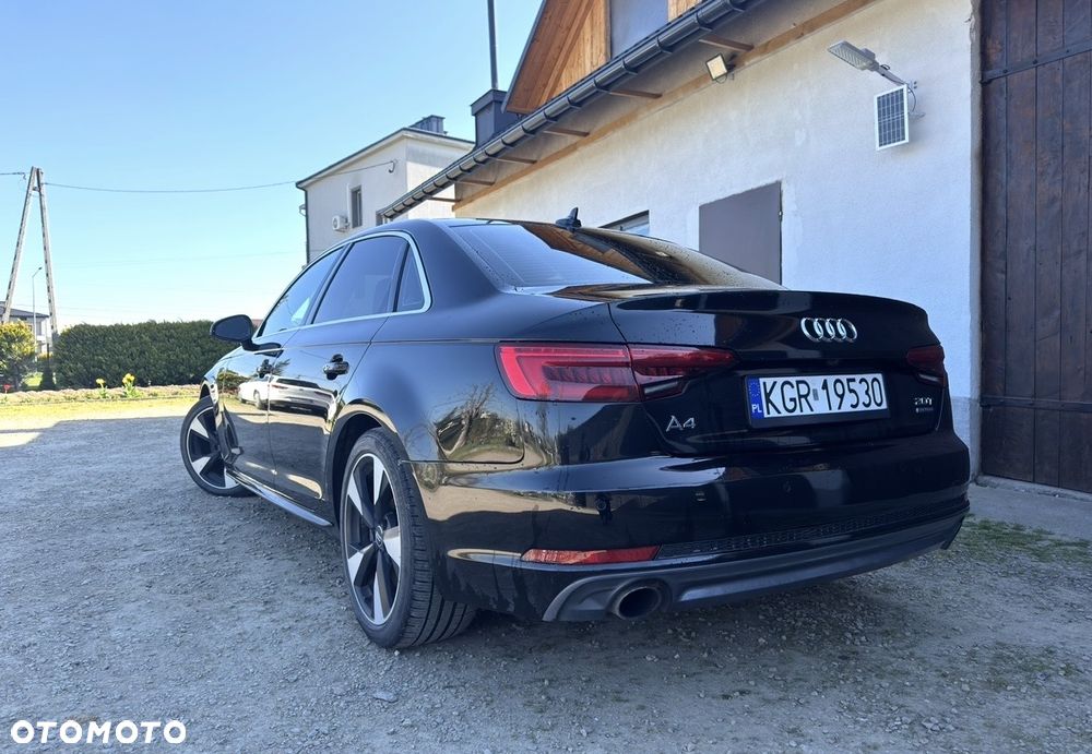 Audi A4 Limousine - 4