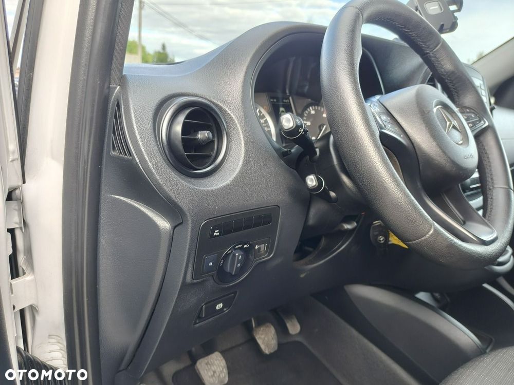 Mercedes-Benz Vito - 11