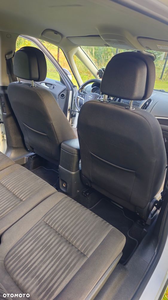 Opel Zafira - 14