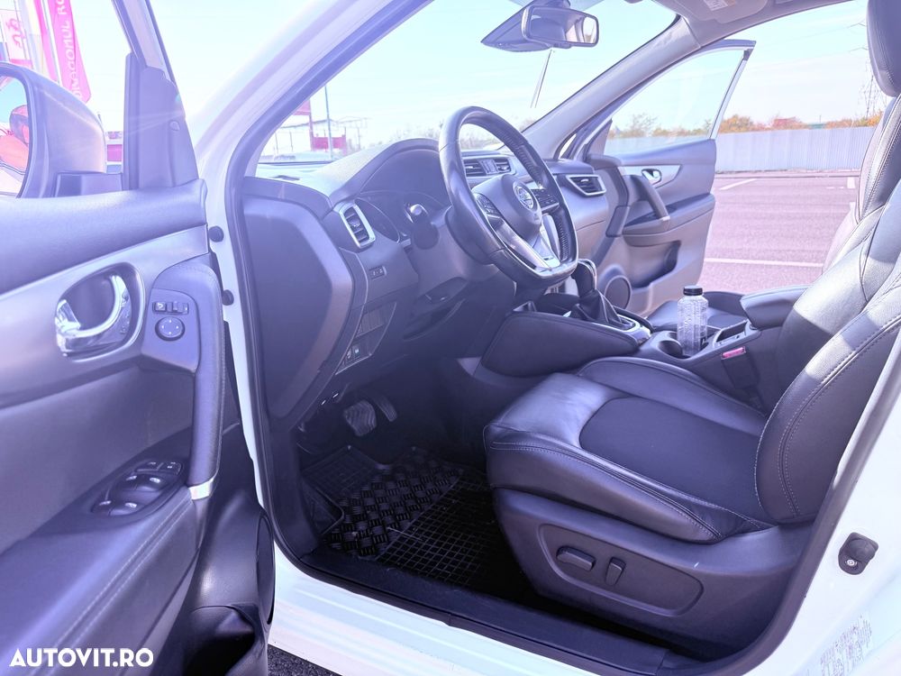 Nissan Qashqai 1.6 DCI Start/Stop X-TRONIC Tekna - 24