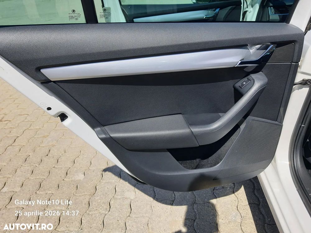 Skoda Octavia 2.0 TDI Style - 29