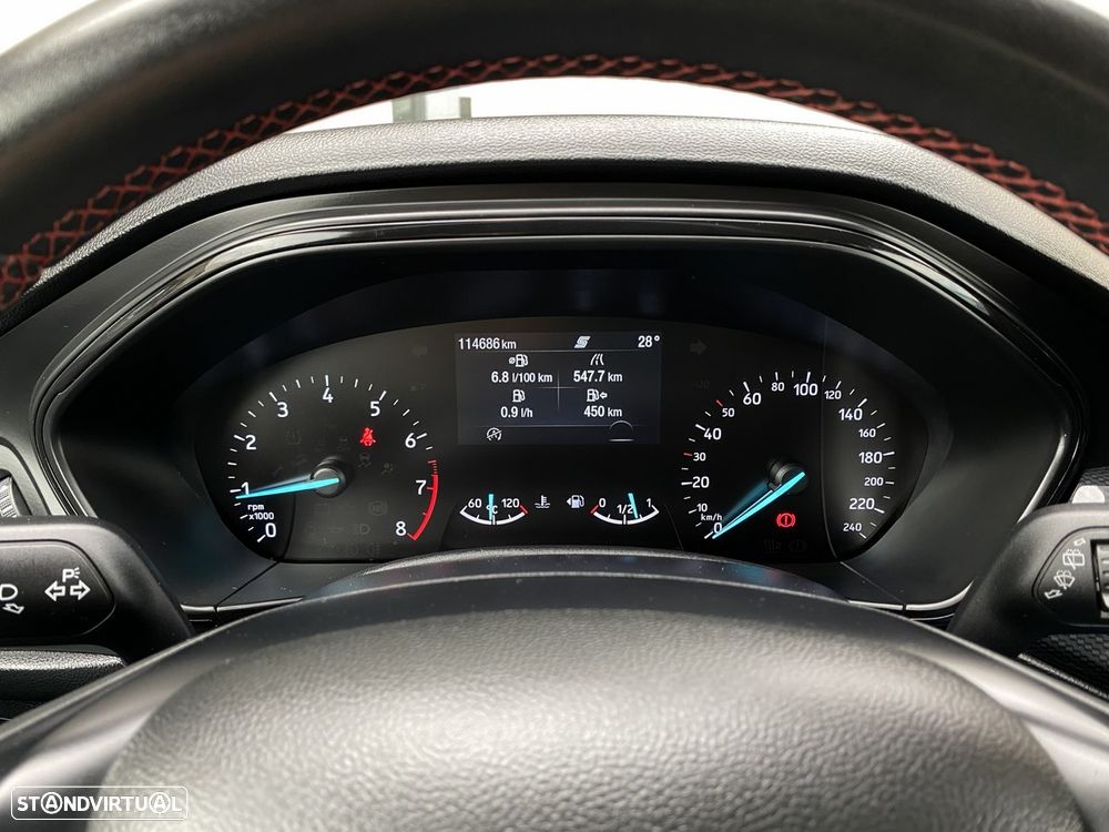 Ford Focus 1.0 EcoBoost MHEV ST-Line - 28