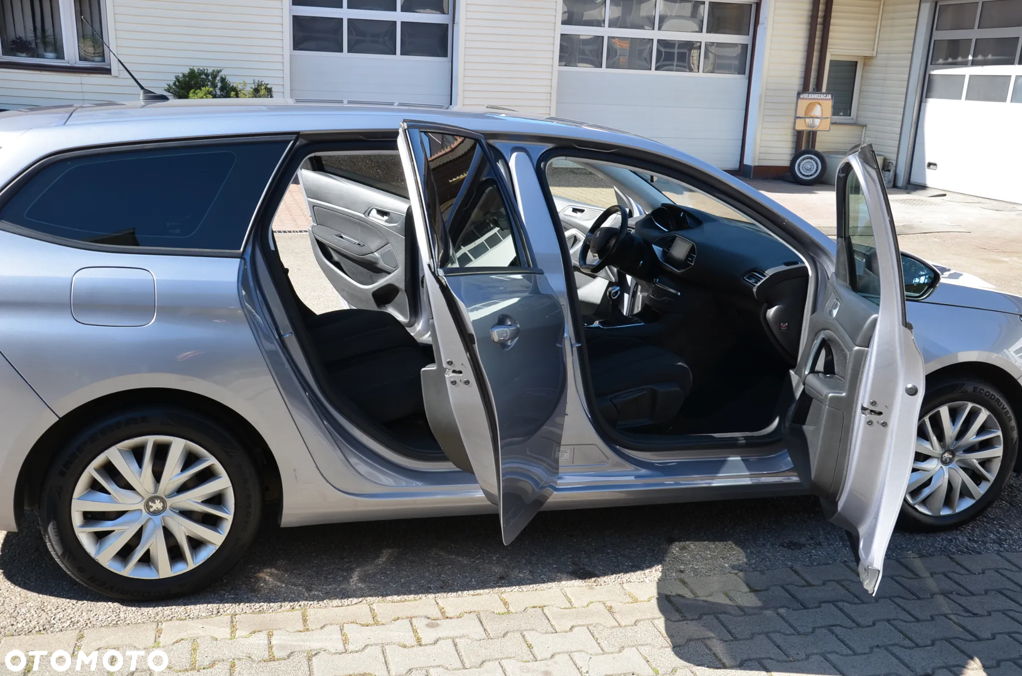 Peugeot 308 SW 1.5 BlueHDi Business Line S&S - 25