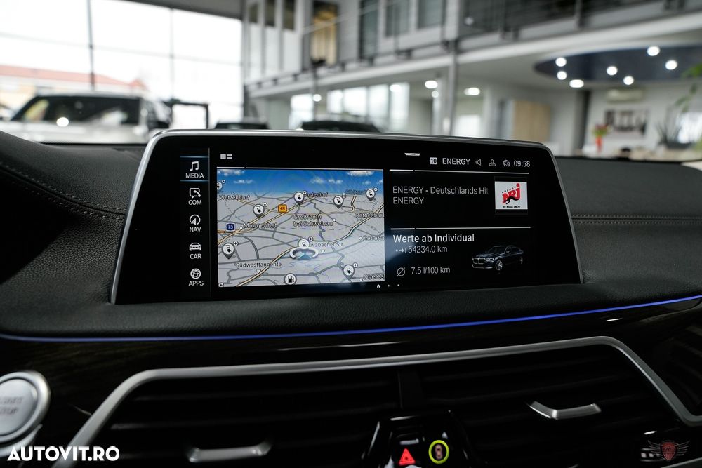 BMW Seria 7 745e - 23