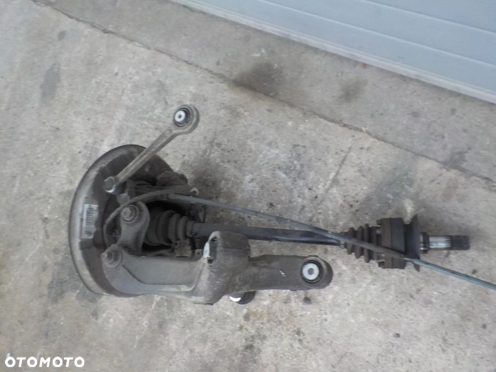 BMW SERIA 5 E60 PIASTA WAHACZ PÓŁOŚ PRAWY TYŁ - 6
