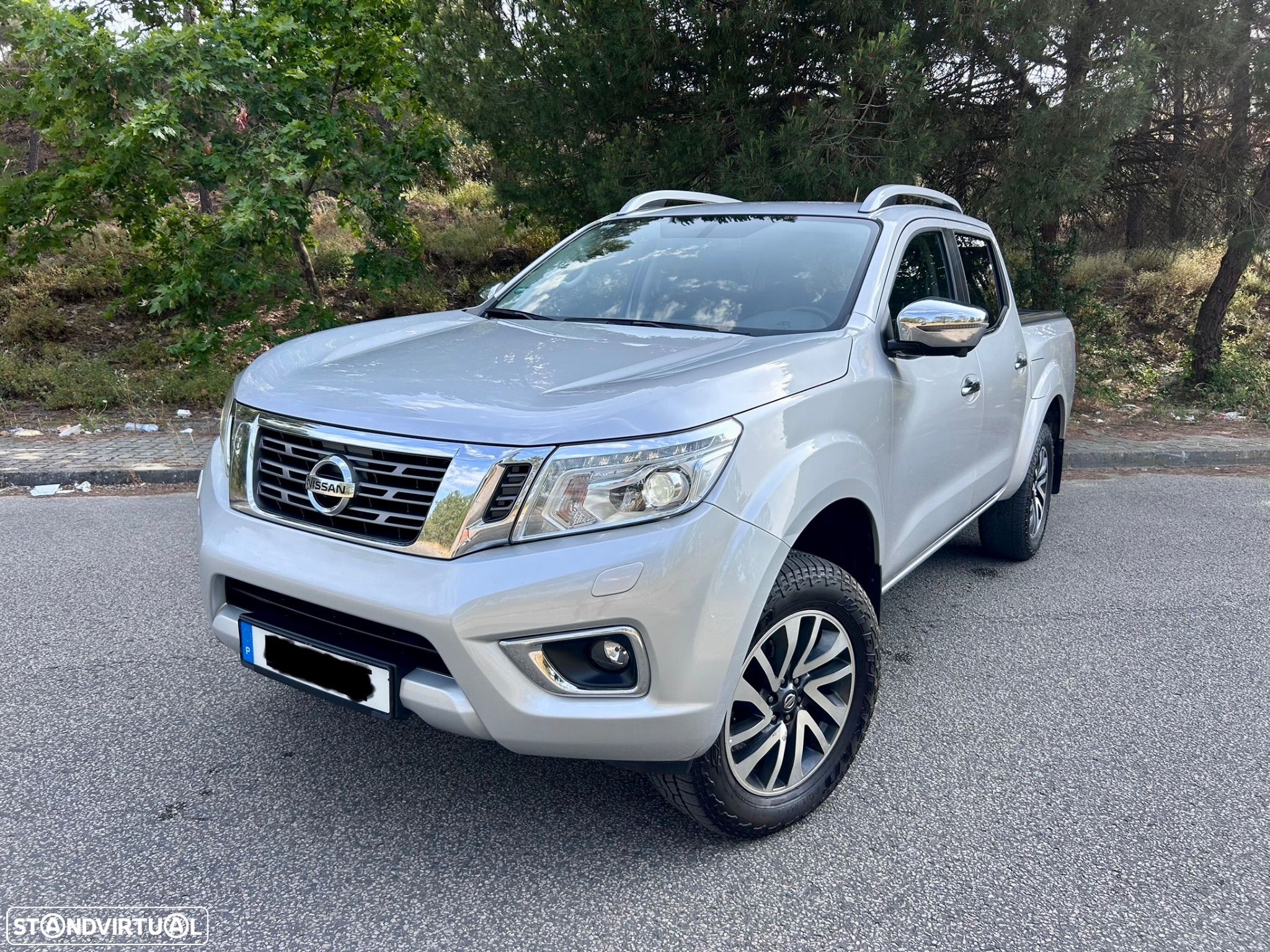 Nissan Navara 2.3 dCi CD 4WD Tekna Auto - 1