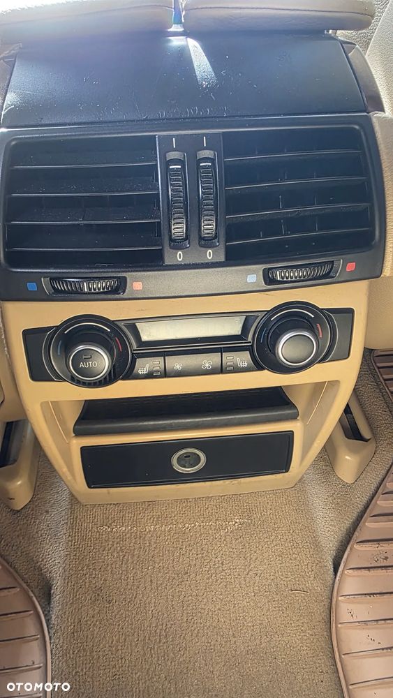 BMW X5 xDrive35d - 11