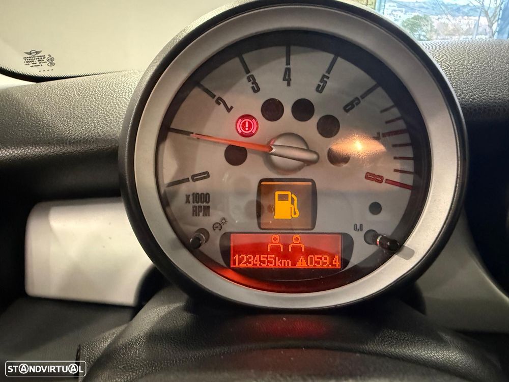 MINI 3 Portas One - 6