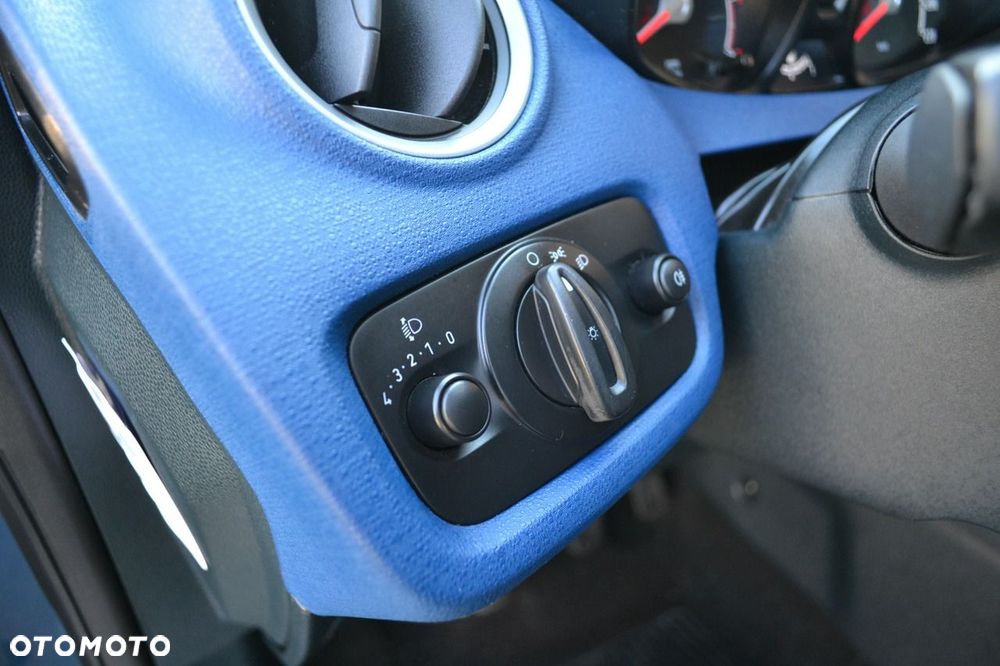 Ford Fiesta - 17