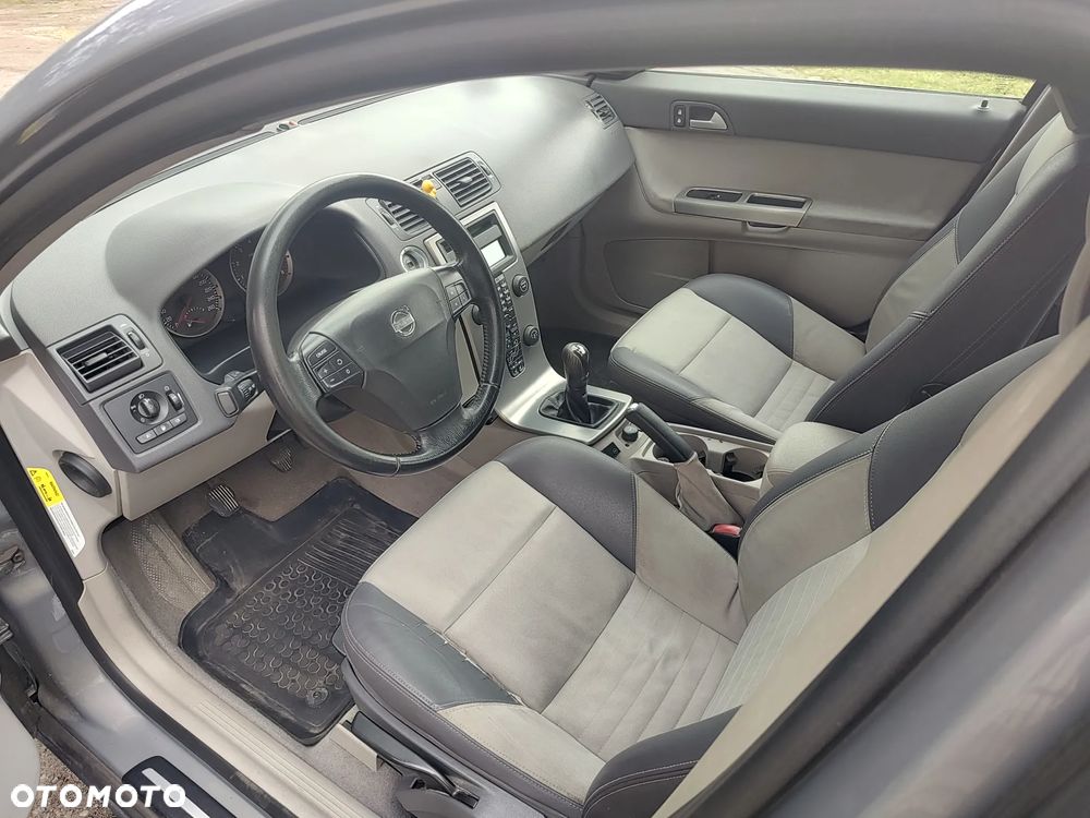 Volvo V50 2.4 Momentum - 11