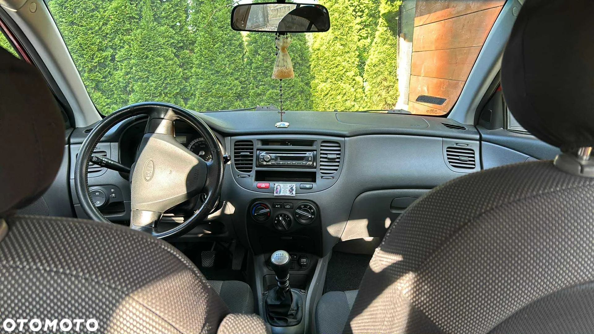 Kia Rio - 1