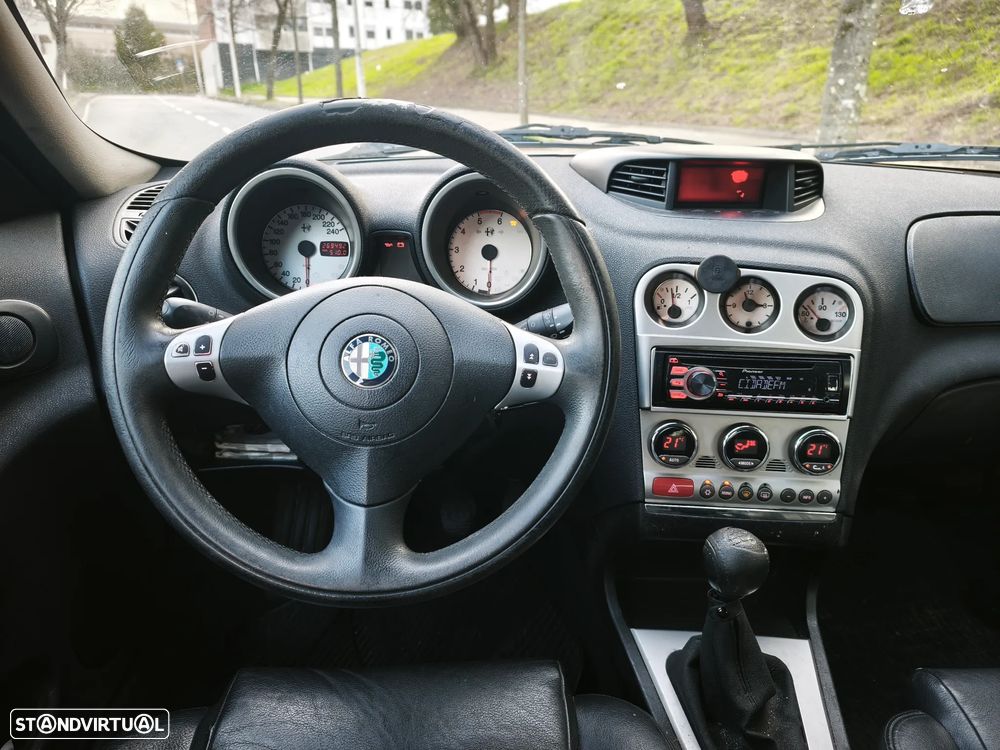 Alfa Romeo 156 1.9 JTD 8V Distinctive - 6