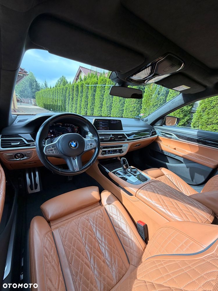 BMW Seria 7 740d xDrive mHEV - 22