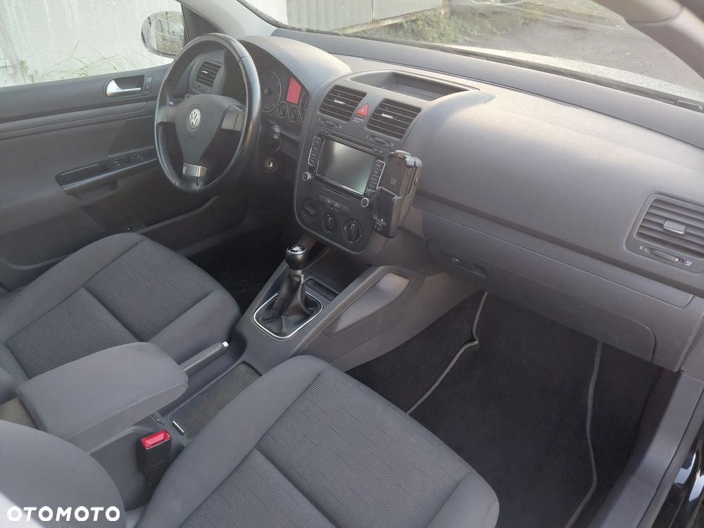 Volkswagen Golf - 16