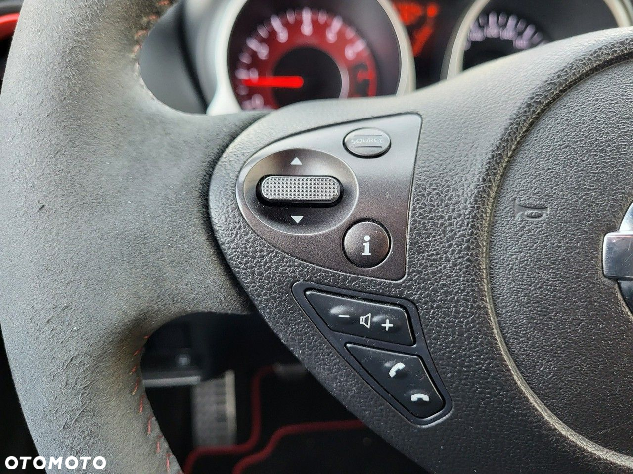 Nissan Juke - 25