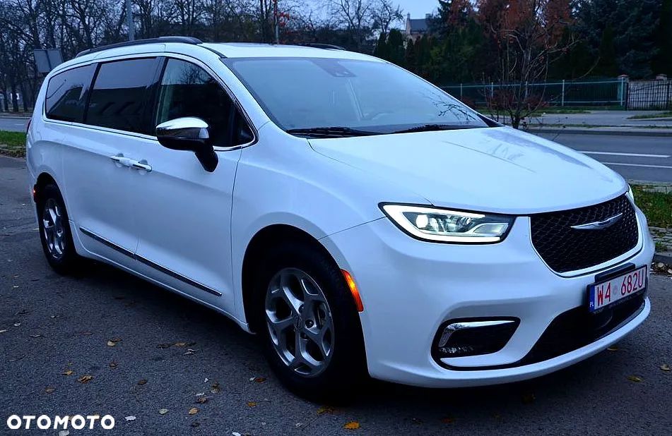 Chrysler Pacifica - 2