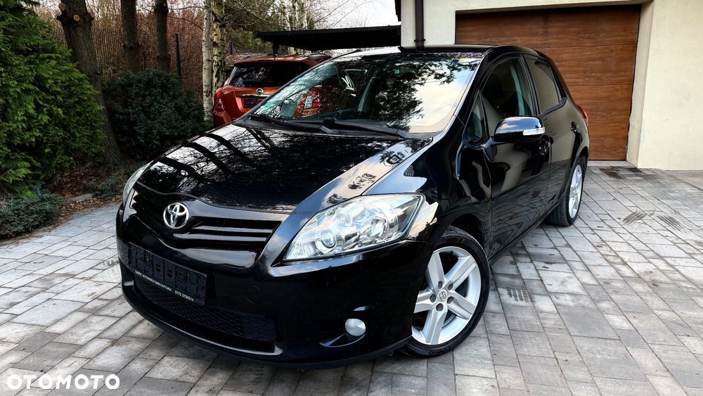 Toyota Auris 1.6 Executive - 2