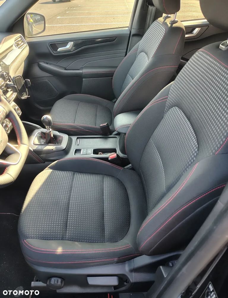 Ford Kuga 1.5 EcoBoost ST-LINE - 7