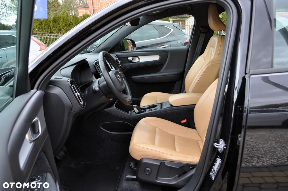 Volvo XC 40 T3 Momentum Pro - 14